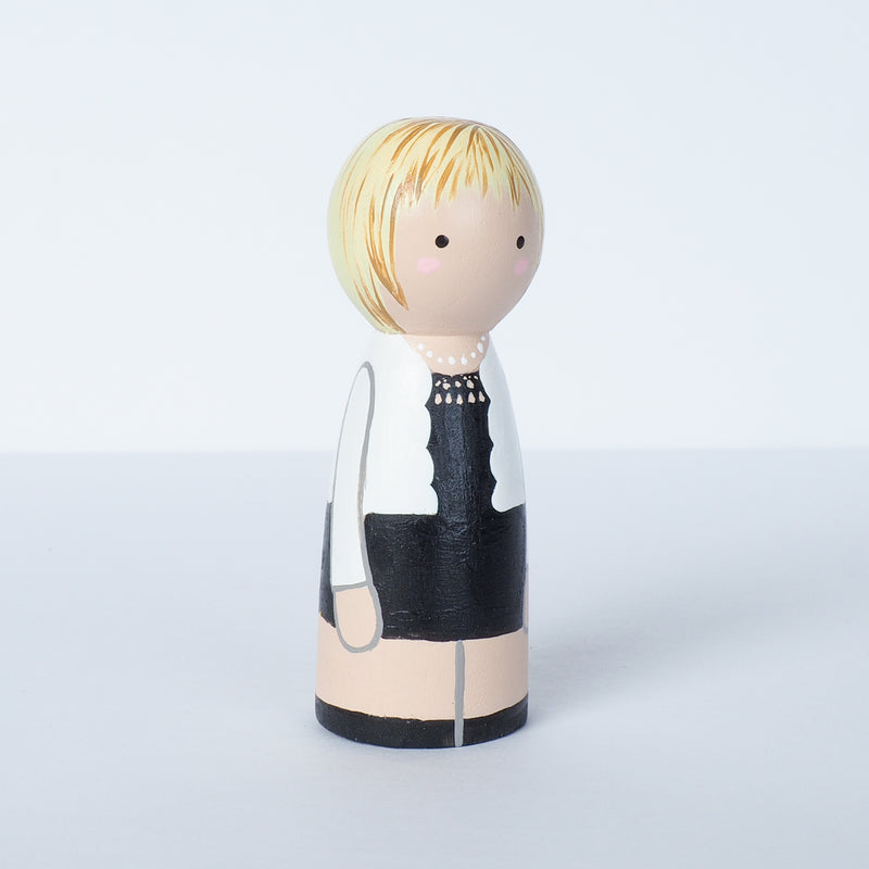 Family and friends portrait - Peg dolls