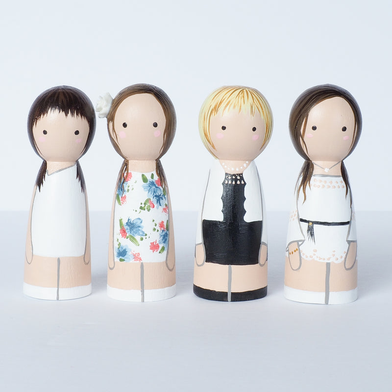 Family and friends portrait - Peg dolls