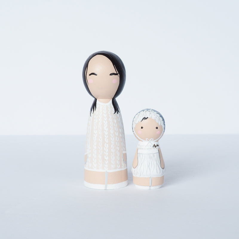 Family Peg Dolls - Family Portrait on Mini wooden dolls