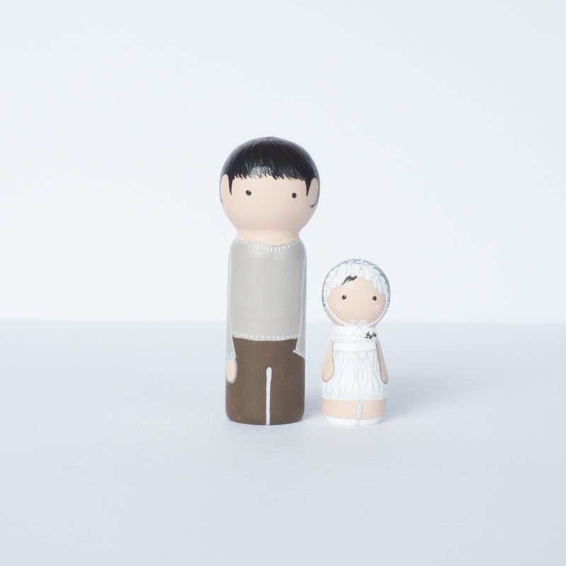Family Peg Dolls - Family Portrait on Mini wooden dolls