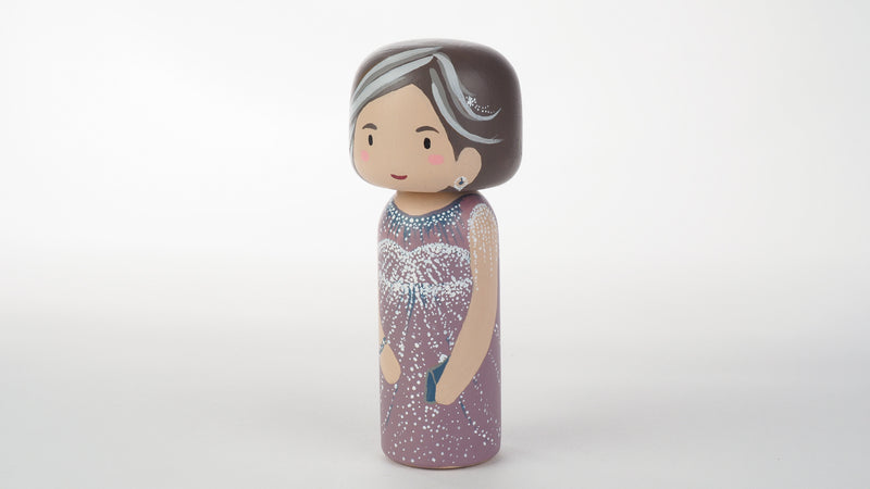 Customized Mother of the Bride wedding Kokeshi dolls, Peg Dolls! Mother of the Bride, she is as important as the Bride on the BIG day. Congratulations to all the Brides' moms. These cute Kokeshi dolls show the unique sides of bride and mother of the bride. A great touch of personality to your wedding. What a great keepsake it would be!