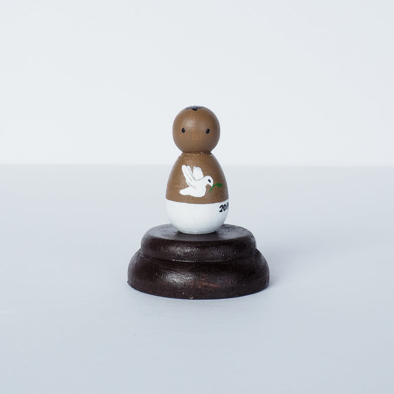 This custom baby peg doll is designed to bring comfort to parents who are grieving miscarriage and losses.