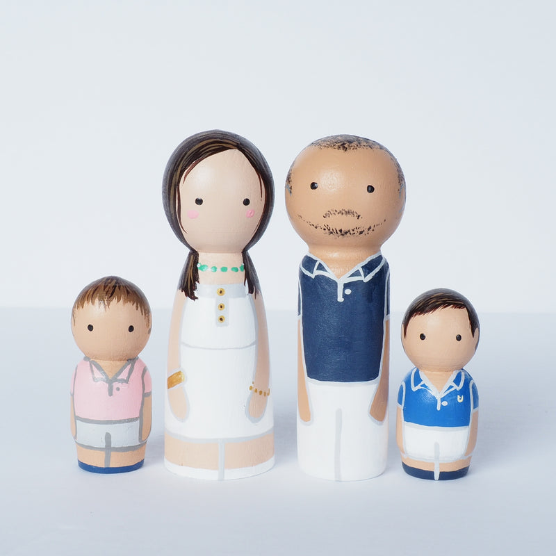 Family and friends portrait Peg Dolls