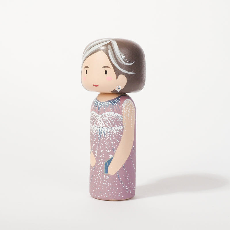 Customized Mother of the Bride wedding Kokeshi dolls, Peg Dolls! Mother of the Bride, she is as important as the Bride on the BIG day. Congratulations to all the Brides' moms. These cute Kokeshi dolls show the unique sides of bride and mother of the bride. A great touch of personality to your wedding. What a great keepsake it would be!