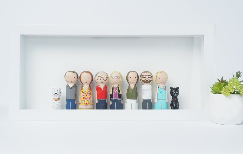 Big Family portrait - Peg Dolls