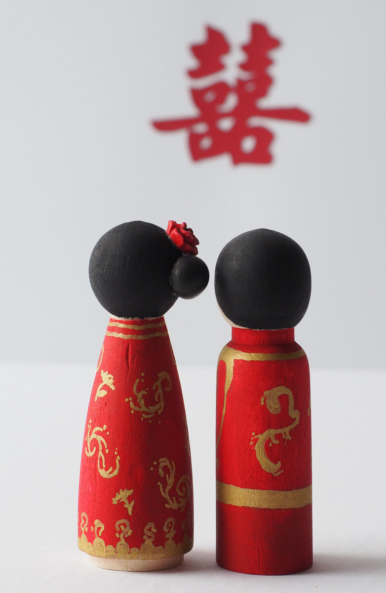 Customized wedding cake topper!  These cute peg dolls show the unique sides of you and your partner.  A great touch of personality to your wedding.  They will WOW your guests.  Also, what a great keepsake it would be!  These are also great for anniversary gifts, couples’ gifts, bridal showers, or any other occasions.