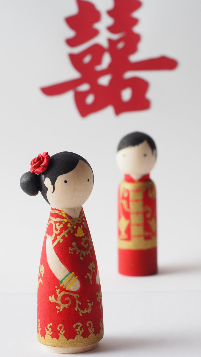 Customized wedding cake topper!  These cute peg dolls show the unique sides of you and your partner.  A great touch of personality to your wedding.  They will WOW your guests.  Also, what a great keepsake it would be!  These are also great for anniversary gifts, couples’ gifts, bridal showers, or any other occasions.