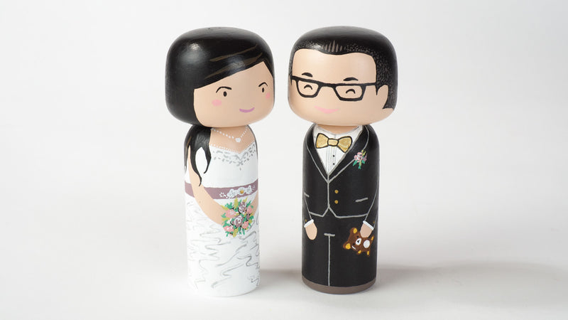 Customized wedding Kokeshi dolls!  These cute Kokeshi dolls show the unique sides of bride and groom.  A great touch of personality to your wedding.  What a great keepsake it would be!  These are also great for Wedding gifts, anniversary gifts, couples’ gifts, bridal showers, or any other occasions.