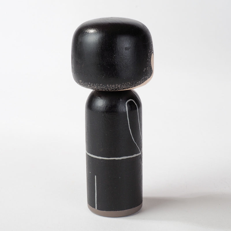 Customized wedding Kokeshi dolls!  These cute Kokeshi dolls show the unique sides of bride and groom.  A great touch of personality to your wedding.  What a great keepsake it would be!  These are also great for Wedding gifts, anniversary gifts, couples’ gifts, bridal showers, or any other occasions.