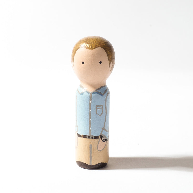 Give something unique and personalized.  Custom peg dolls of your family!  They are hand-painted that show the uniqueness of each individual in your family.  This will definitely touch the heart and bring smiles, may be even happy tears to your family.   These are great for parent's gifts, grandparent’s gifts, birthdays, anniversary gifts, couples’ gifts, or any other occasions.